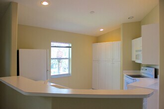 12320 Notting Hill Ln in Bonita Springs, FL - Building Photo - Building Photo