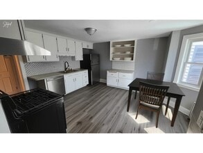 1 Greenleaf Pl in Melrose, MA - Foto de edificio - Building Photo