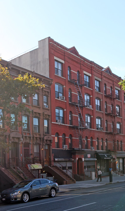 2285 Adam Clayton Powell Jr Blvd in New York, NY - Foto de edificio