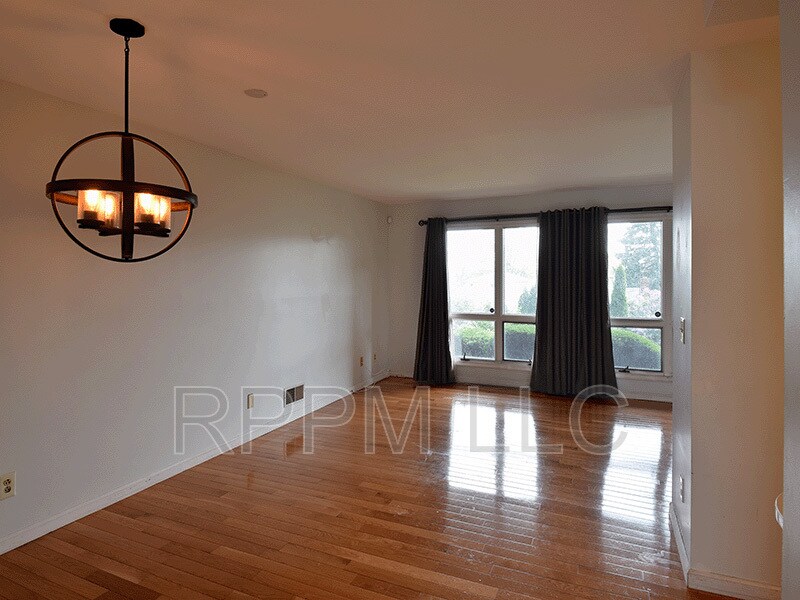 204 Passaic Ave in Belleville, NJ - Building Photo