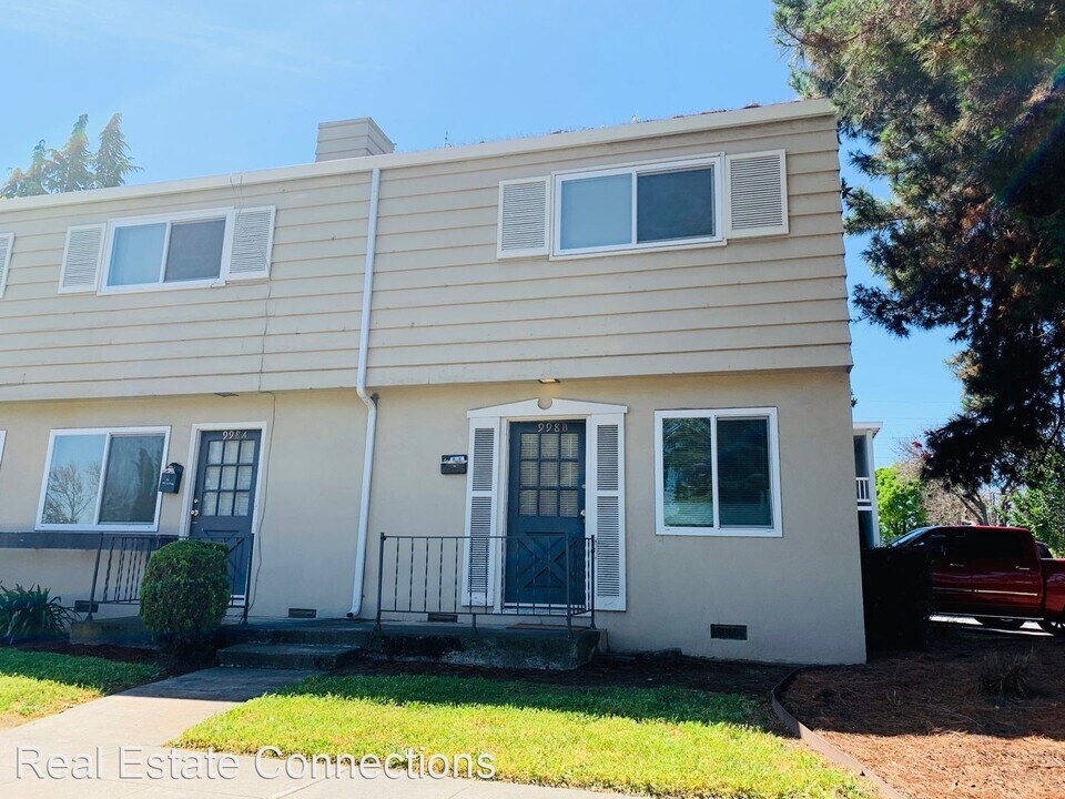 998 College Dr in San Jose, CA - Building Photo