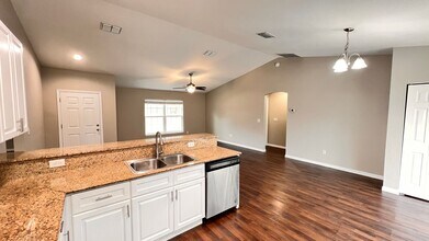 16118 SW 27th Terrace Rd in Ocala, FL - Building Photo - Building Photo