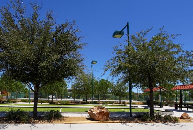 3321 Kingbird Dr in North Las Vegas, NV - Building Photo - Building Photo