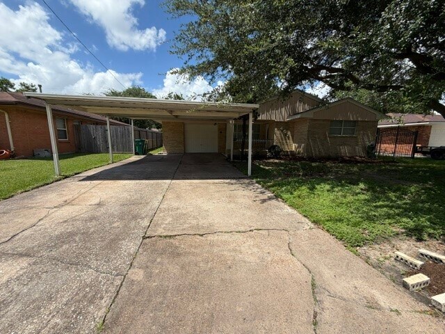 property at 402 Dunwick Ln