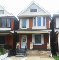 18 Glendale Av N in Hamilton, ON - Building Photo