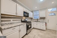 2502 W Baltimore St photo'