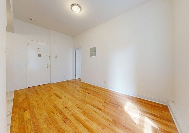 Central Park West, Unit 5A in New York, NY - Building Photo - Building Photo