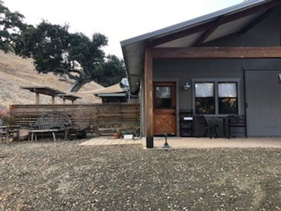 1 CA-1 in Santa Ynez, CA - Building Photo