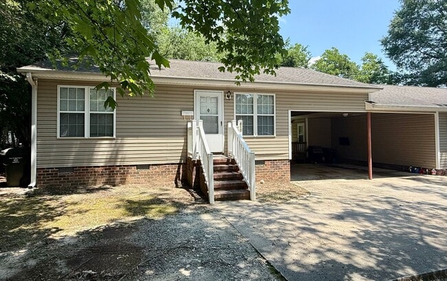 property at 810-812 N Mebane St