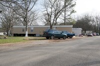 5809 16th St S in Bessemer, AL - Foto de edificio - Building Photo