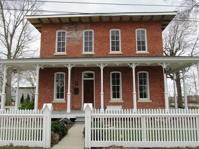 401 E 2nd St in Sterling, IL - Building Photo - Building Photo