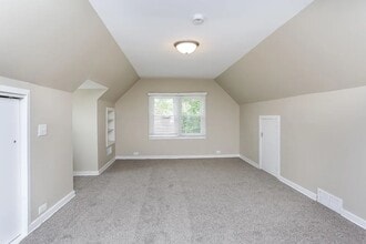 458 W Avery St in Elmhurst, IL - Building Photo - Building Photo