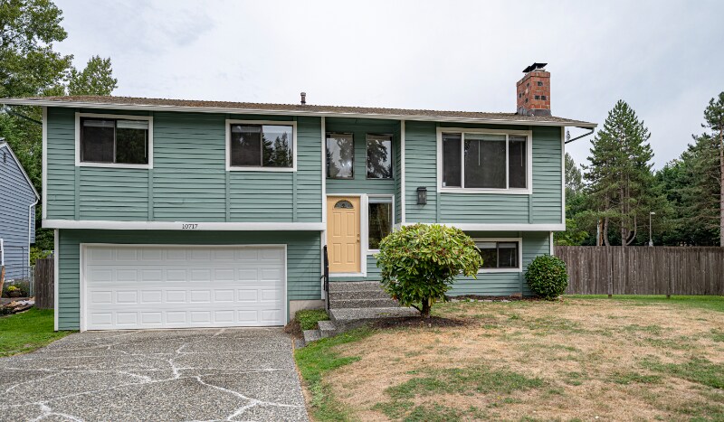 10717 NE 145th Pl in Bothell, WA - Building Photo