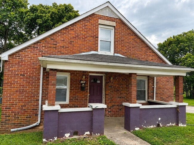 property at 732 Golfview Dr