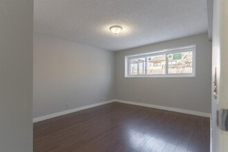 120 Castleglen Crescent NE in Calgary, AB - Building Photo - Building Photo