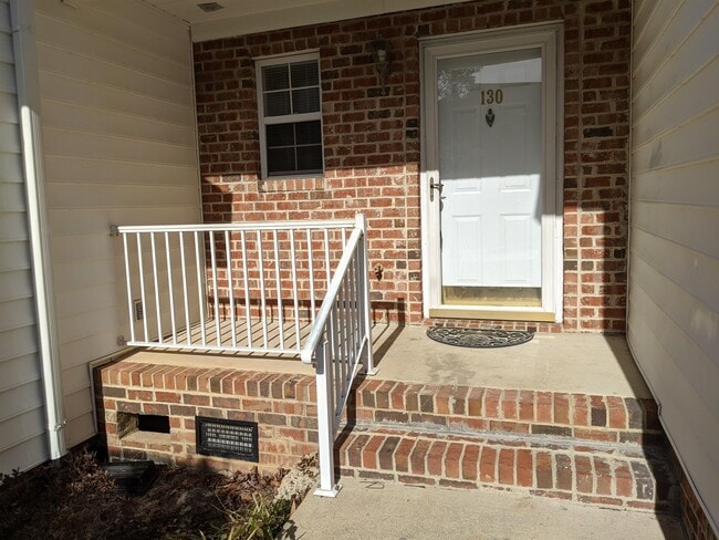 130 Grande Meadow Way in Cary, NC - Building Photo - Building Photo