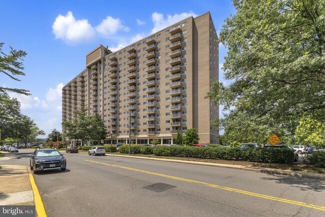 property at 1225 Martha Custis Dr