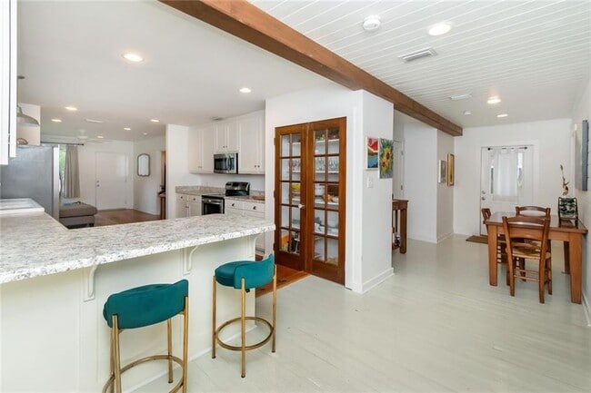 958 Pinemont Dr in Mobile, AL - Building Photo - Building Photo