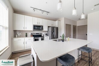 151 E Blount Ave, Unit 533 in Knoxville, TN - Building Photo - Building Photo