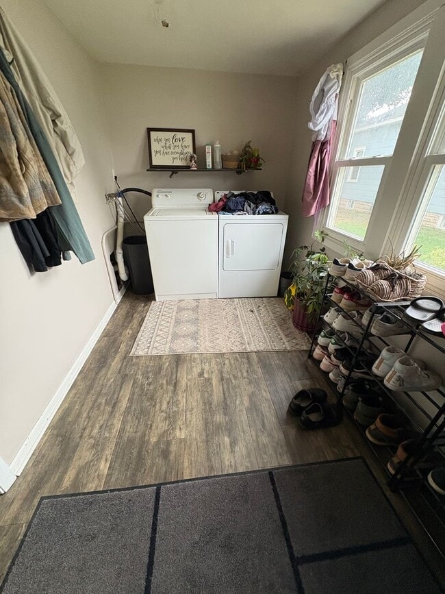 1621 Charles St in La crosse, WI - Building Photo - Building Photo