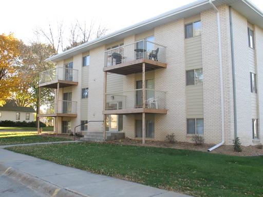 Concorde Place in Seward, NE - Building Photo