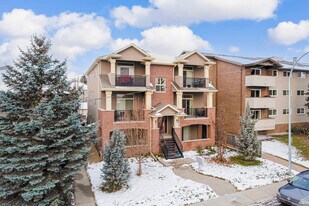 1925 24A St SW in Calgary, AB - Building Photo