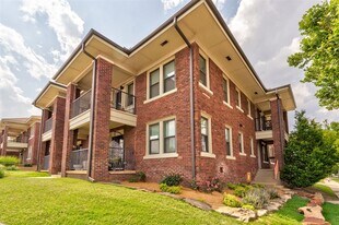 201 NW 23rd St in Oklahoma City, OK - Building Photo