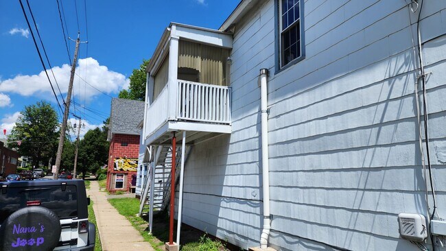 220 W State St-Unit -102 1/2 N. 2nd St. in Olean, NY - Foto de edificio - Building Photo
