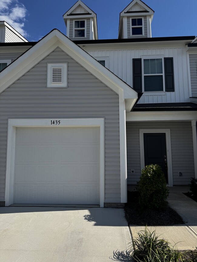 property at 1435 Prickly Pear Dr.