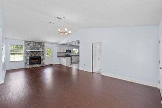 9270 Quail Roost Dr in Navarre, FL - Building Photo - Building Photo