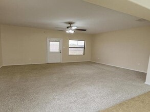 11201 Pedrosa St in Laredo, TX - Building Photo - Building Photo