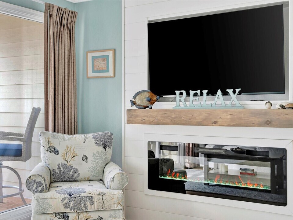 2506 N Rocky Point Dr in Tampa, FL - Foto de edificio