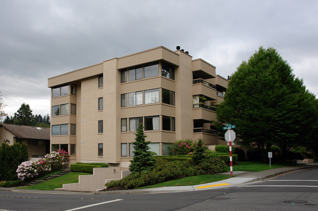 meydenbauer house in Bellevue, WA - Building Photo