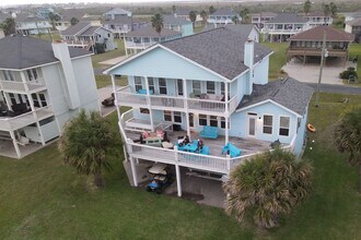 3180 Sea Castle Dr in Port Bolivar, TX - Building Photo - Building Photo