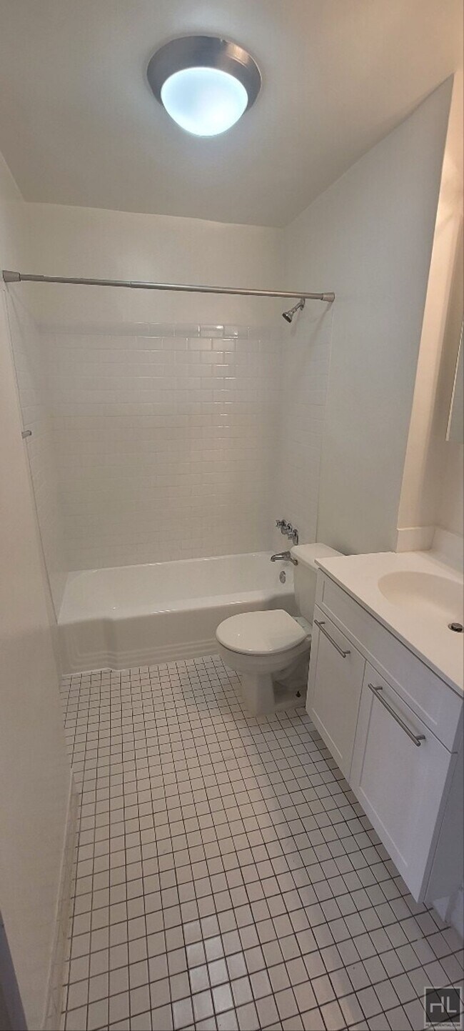 EAST 36 STREET, Unit 4E in New York, NY - Building Photo - Building Photo