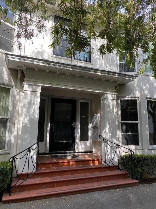 property at 515 N El Camino Real