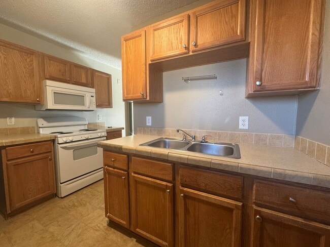 22474-224D2 Restful Ln in Waynesville, MO - Building Photo - Building Photo