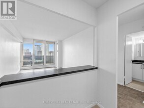 7 Jackes Ave in Toronto, ON - Building Photo - Building Photo