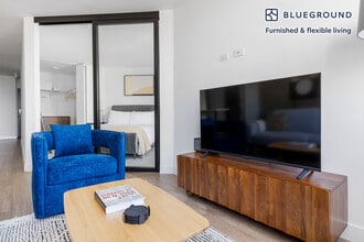 2625 N Clark St in Chicago, IL - Foto de edificio - Building Photo