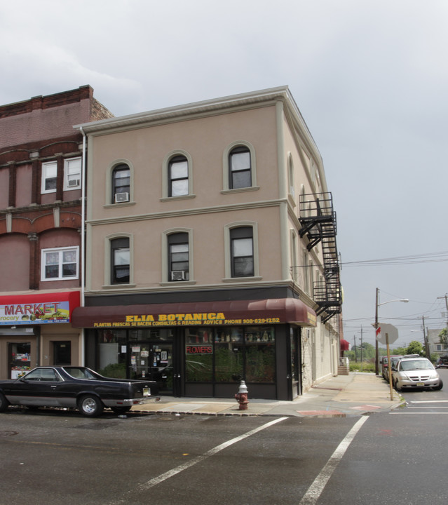 121 1st St in Elizabeth, NJ - Foto de edificio