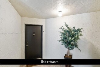 825 Egret Cir, Unit 110 in Delray Beach, FL - Building Photo - Building Photo