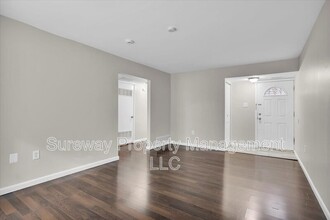 66 Chelsea Cir in Clementon, NJ - Building Photo - Building Photo