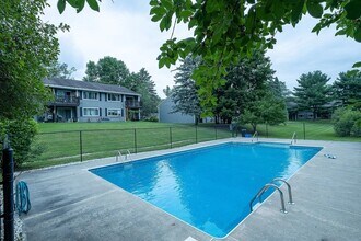 234 Quarry Hill Rd, Unit Unit 63 in South Burlington, VT - Building Photo - Building Photo