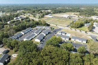 313 Cedarview Ct in Hillsboro, MO - Building Photo - Building Photo