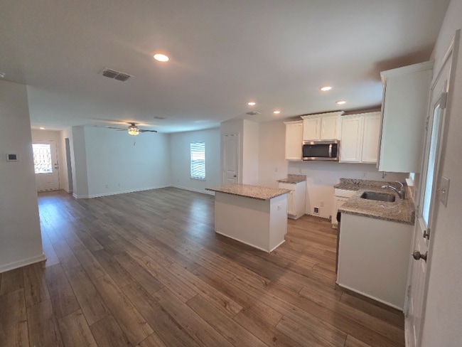 2939 Forsyth Cyn in Converse, TX - Building Photo - Building Photo