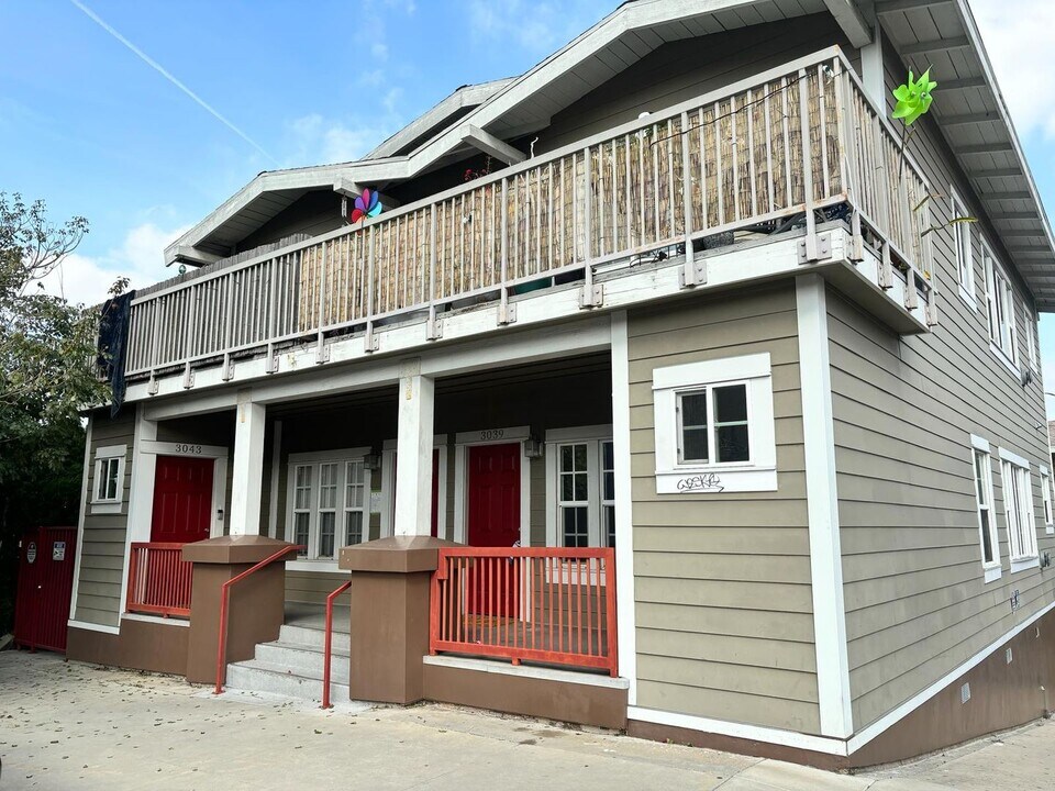 3039 W 12th St in Los Angeles, CA - Building Photo