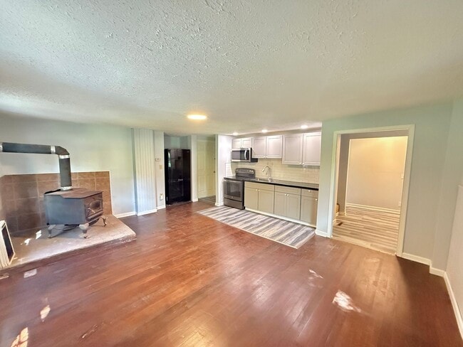 3838 Dewey Rd in Shortsville, NY - Building Photo - Building Photo