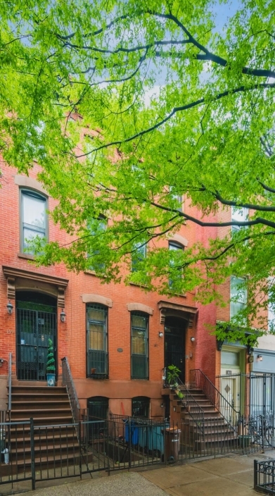 161 Gates Ave in Brooklyn, NY - Foto de edificio