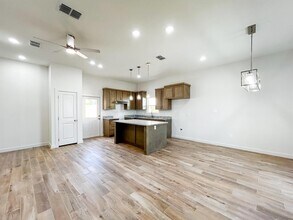 5008 Cherimoya Ln in Laredo, TX - Building Photo - Building Photo