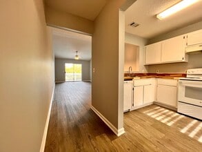 122 Magnolia Plantation Trace in Hinesville, GA - Building Photo - Building Photo